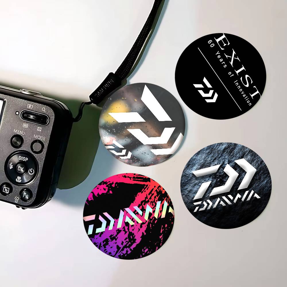 D-Daiwa F-FishingS LOGO S Badg - Reel Bag recension och pris